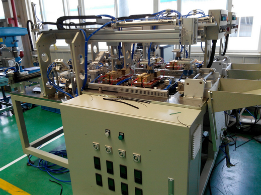 Automatic forming assembly line